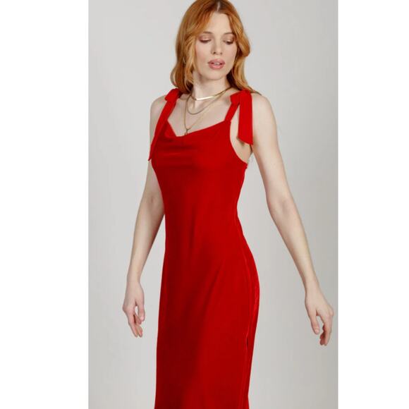 BAND OF THE FREE BOG LORNA RED VELVET MIDI DRESS RIBBON STRAPS SIZE M HOLIDAY - Picture 2 of 7